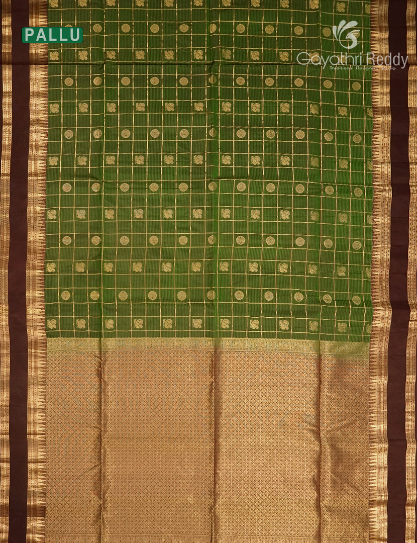 Pure Kanchipuram Vintage Silk Saree in Olive Green and Deep Brown