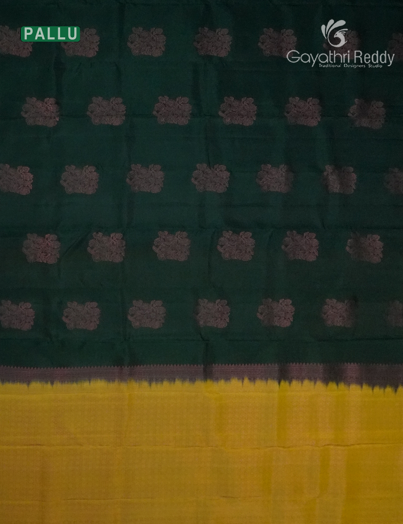 Pure Kanchipuram Silk Saree in Deep Bottle Green ( Butta Style )
