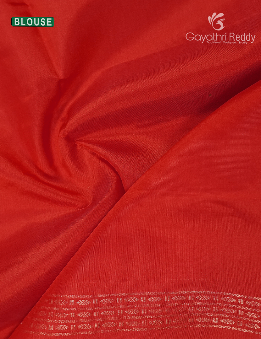 Pure Kanchipuram Light Weight Silk Saree in Orange