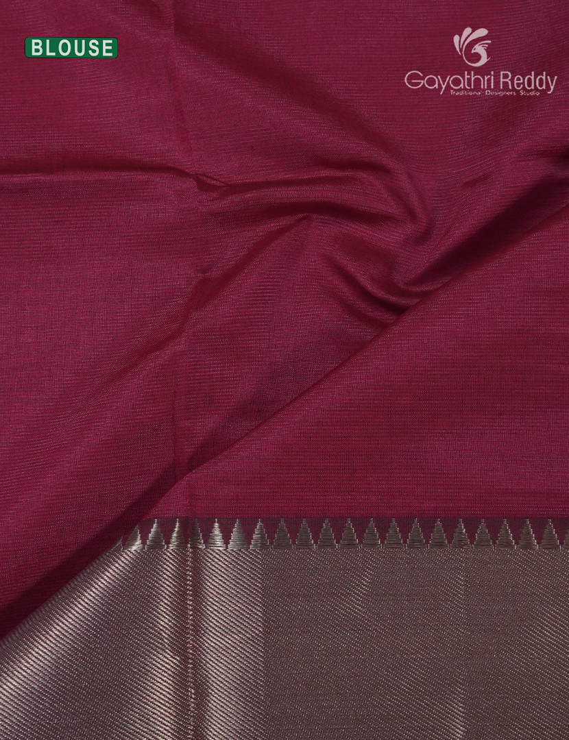 Mangalagiri Pattu Saree in Berry Red