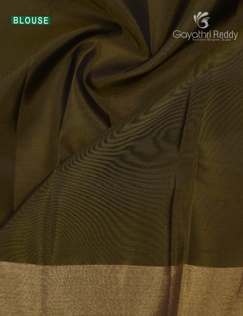 Pure Kanchipuram Silk Saree in Navy Blue ( Small Borders )