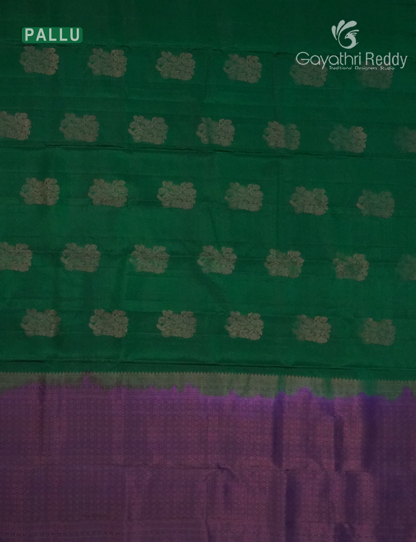 Pure Kanchipuram Silk Saree in Green ( Butta Style )