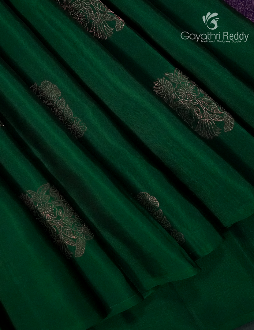 Pure Kanchipuram Silk Saree in Green ( Butta Style )
