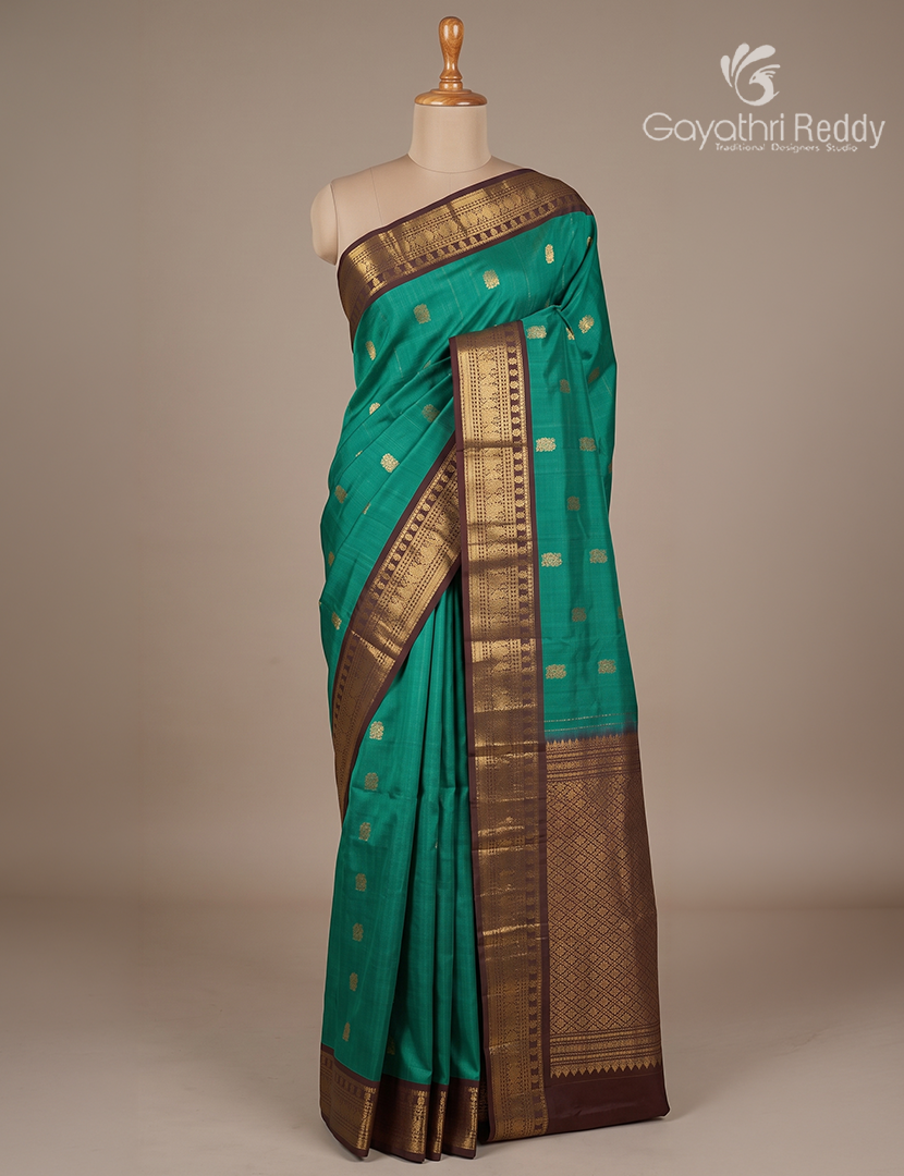 Pure Kanchipuram Silk Saree in Deep Rama Green and Deep brownand