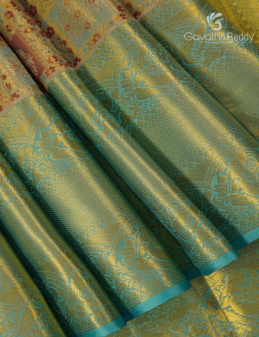 Pure Kanchipuram Silk Saree in Rose Gold and Mint Green ( Brocade Pattern )