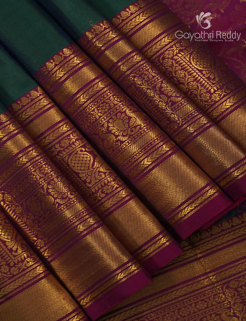 Pure Kanchipuram Soft Silk Saree in Bottle Green and Pink