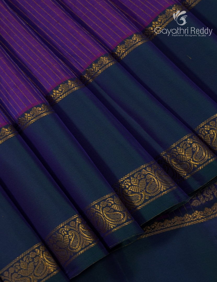 Pure Kanchipuram Light Weight Silk Saree in Deep Purple and Navy Blue