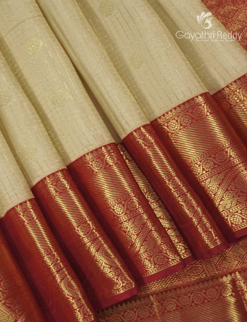 Pure Kanchipuram Silk Talambralu Saree in Cream and Red