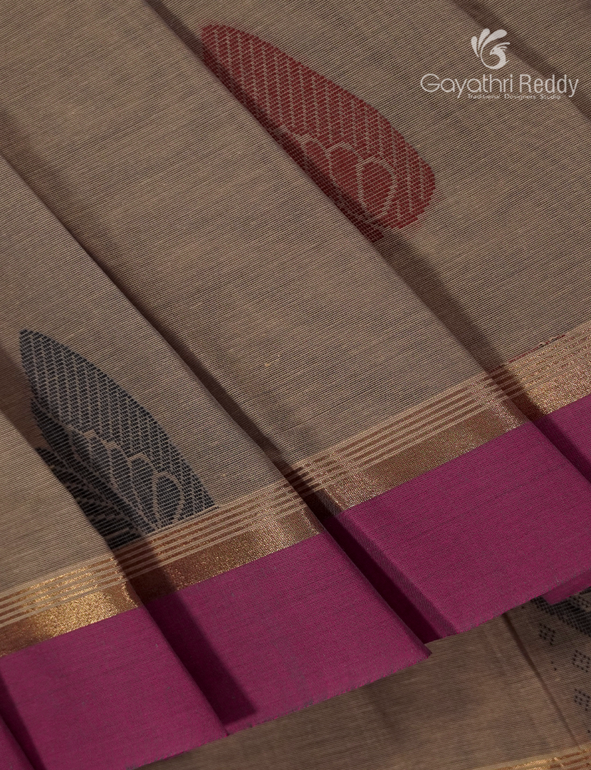 Pure Kanchi Cotton Saree in Pastel Grey