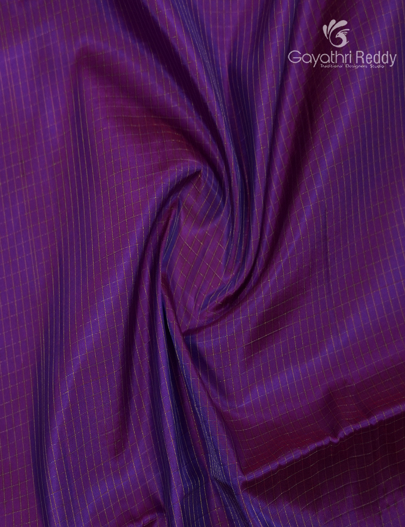 Pure Kanchipuram Light Weight Silk Saree in Deep Purple and Navy Blue