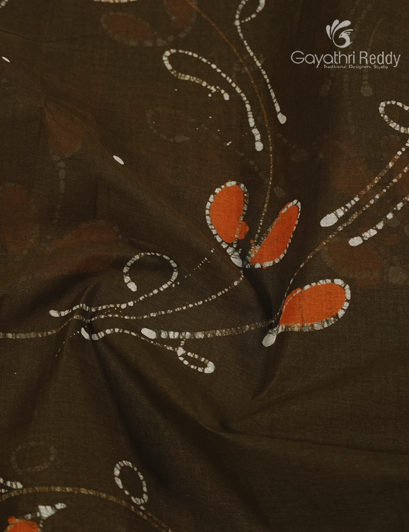 Cotton Batik Print Saree in Deep Mehendi Green and Orange