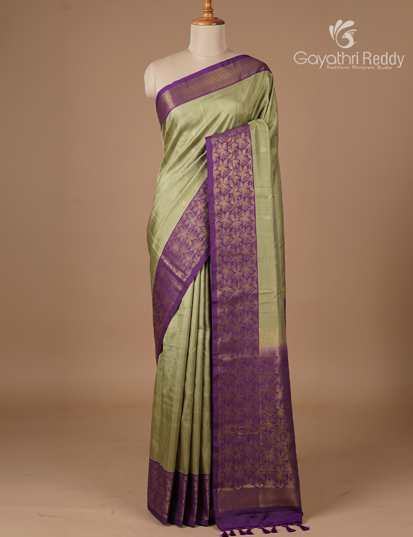 Pure Kanchipuram Soft Silk Saree in Olive and Deep Purple