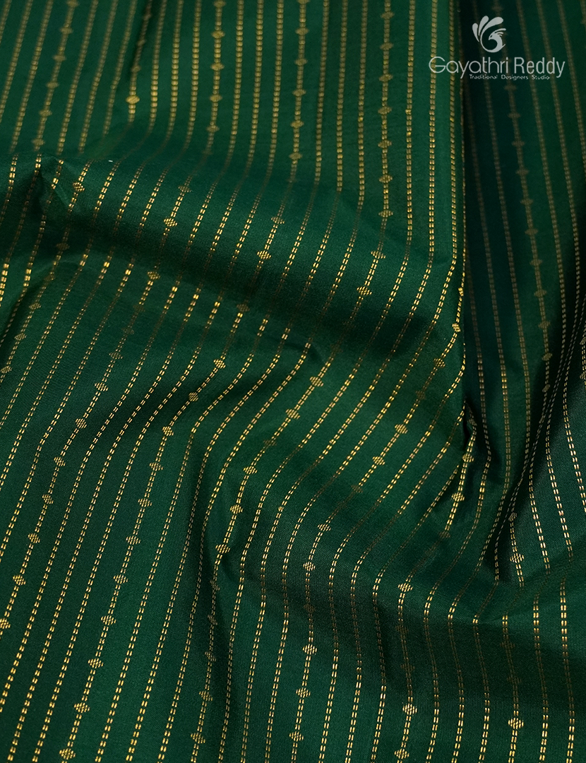 Pure Kanchi Vintage Saree in Deep Green and Deep Brown