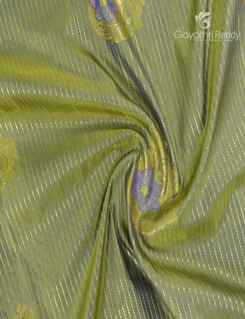 Semi Kanchipuram Silk Saree in Dual tone of Mehendi Green and Grey