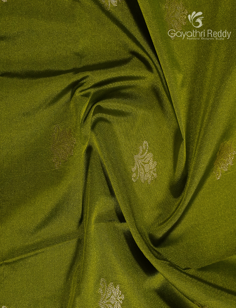 Soft Silk Saree in Mehendi Green and Deep Magenta