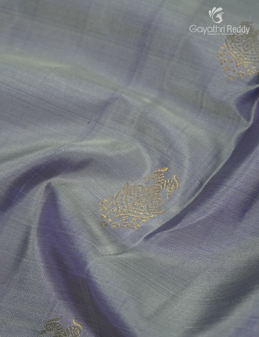 Pure Kanchipuram Vintage Silk Saree ( Medium Border ) in Grey and Dark Blue
