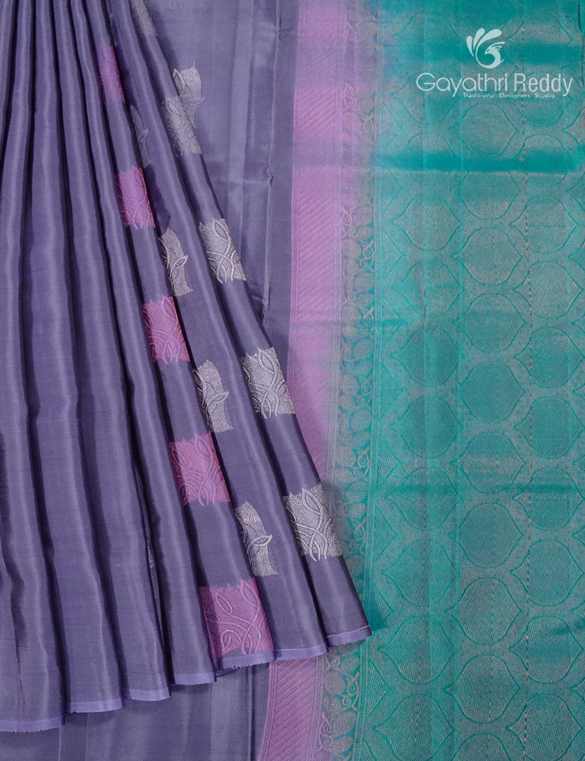 Pure Kanchipuram Silk Saree in Lavender ( Butta Style )