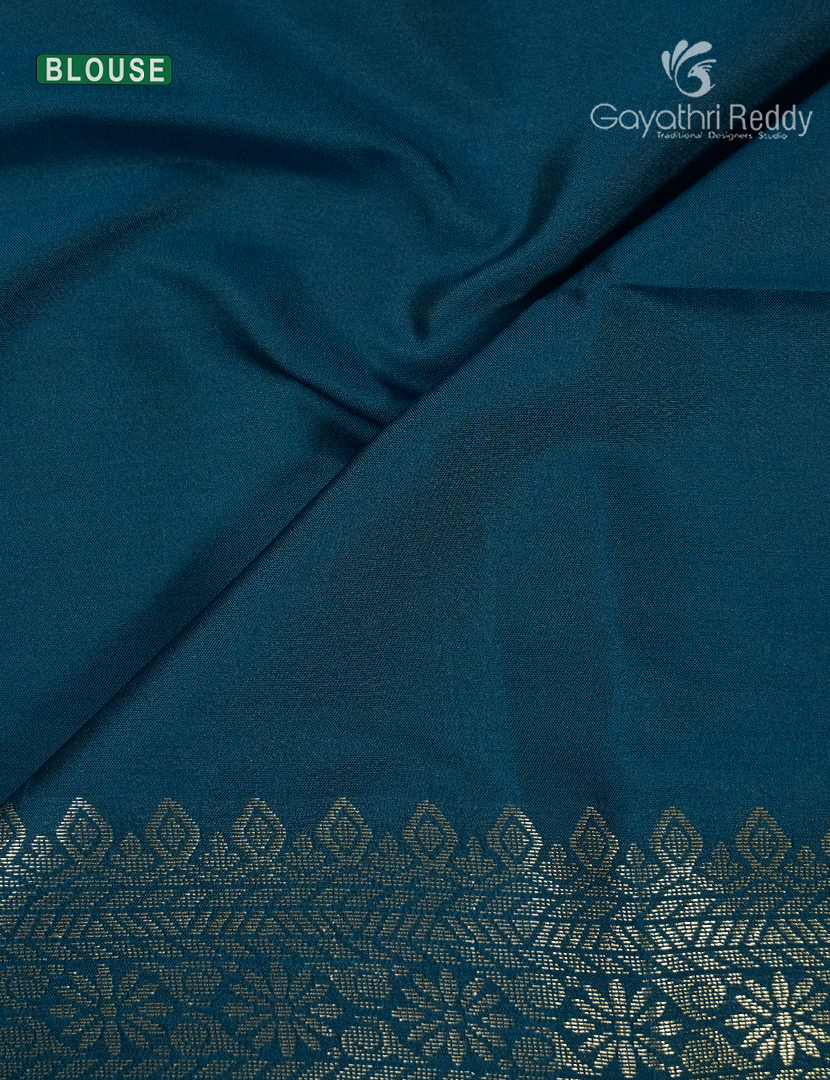 Semi Kanchipuram Silk Saree in Deep Purple and Rama Green
