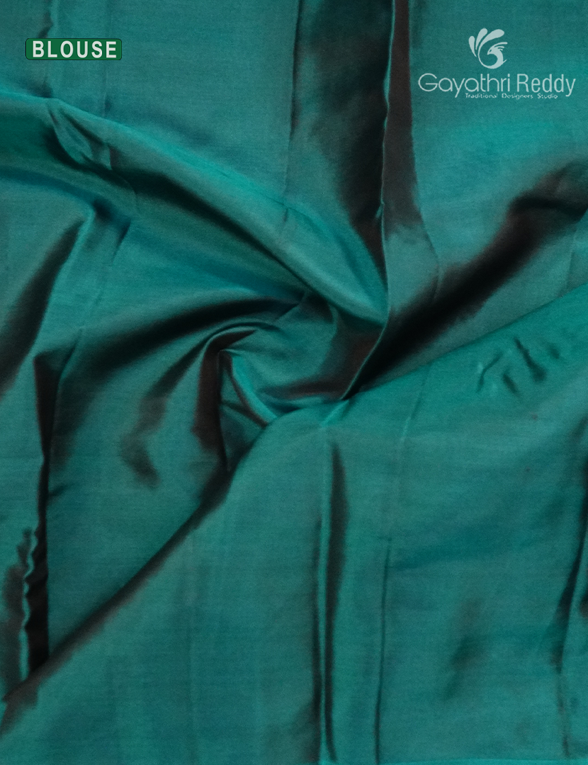 Pure Kanchipuram Silk Saree in Brown ( Butta Style )