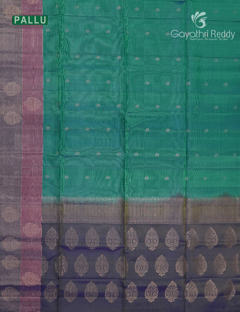 Pure Kanchipuram Light Weight Silk Saree in Rama Green and Ash Grey
