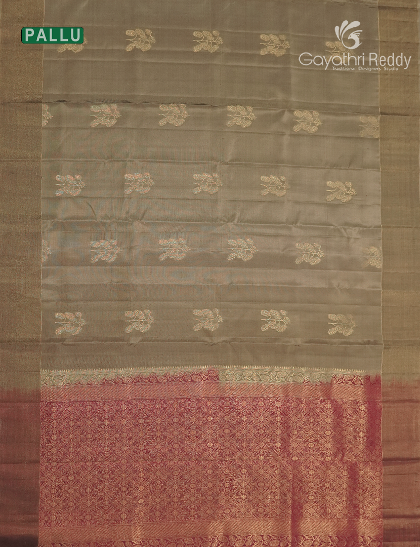 Pure Kanchipuram Silk Saree in Mehendi Green ( Small Borders )
