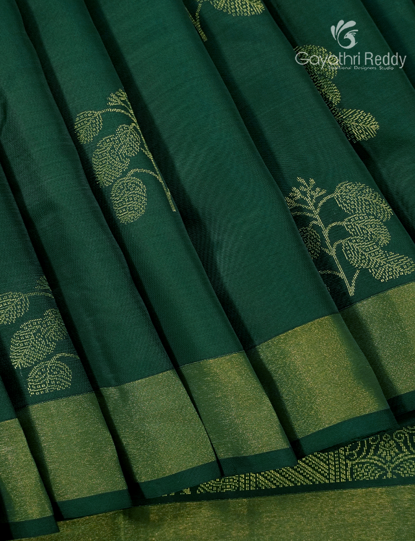 Pure Kanchipuram Silk Saree( Small Borders )-KP8877