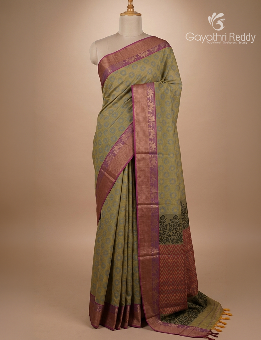 Pure Kanchi Cotton Saree in Mehendi Green