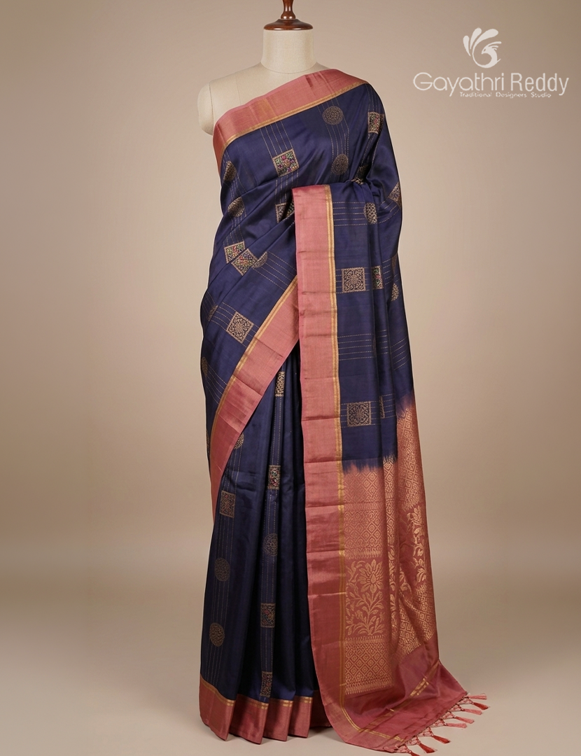 Pure Kanchipuram Soft Silk Saree in Deep Navy Blue and Onion Peach