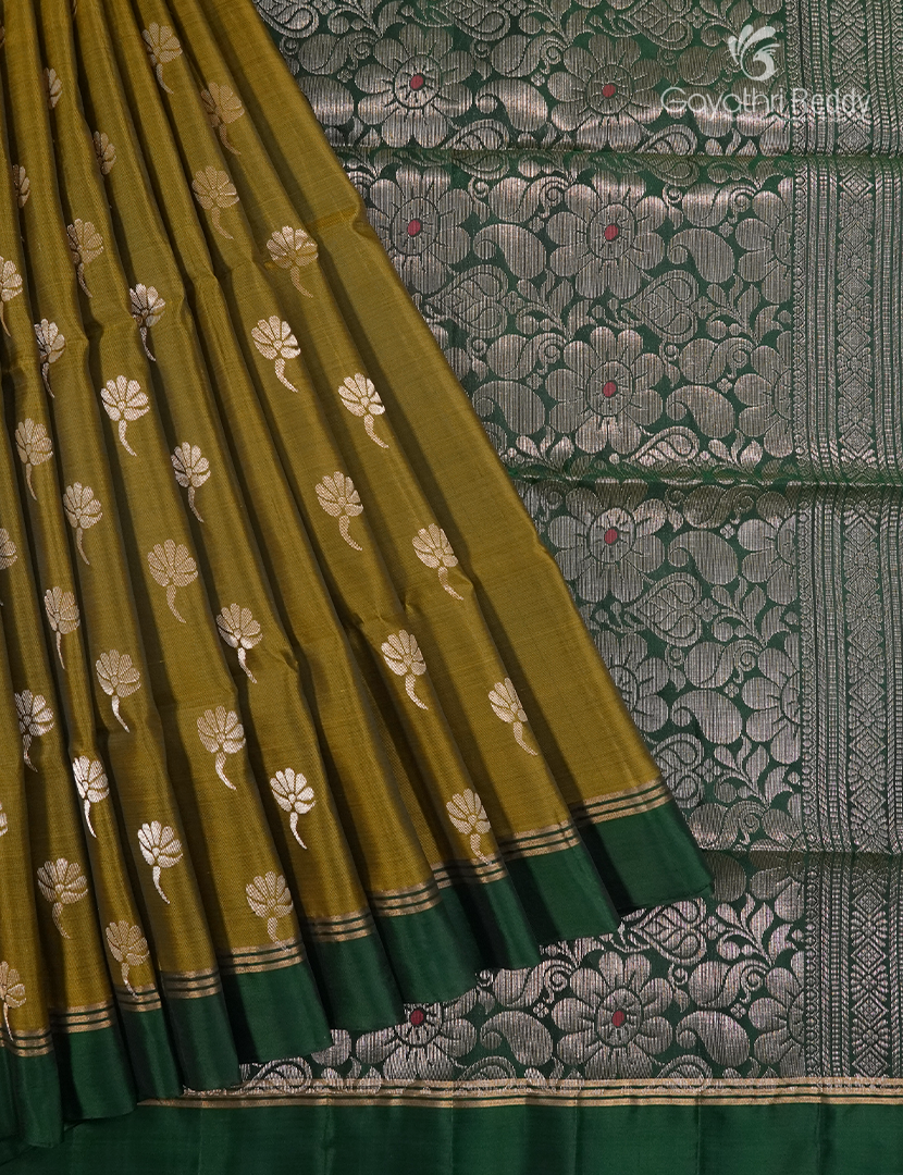 Light weight Kanchipuram Silk Saree in Mehendi Green and Deep Brown
