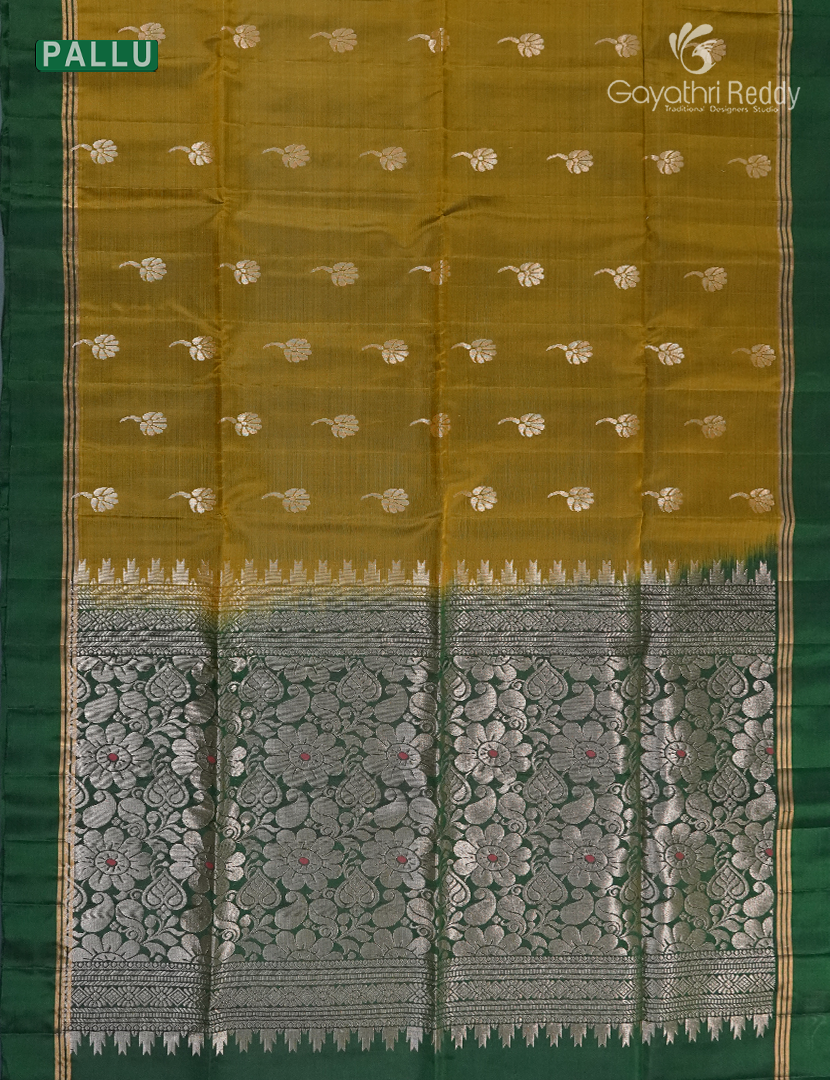 Light weight Kanchipuram Silk Saree in Mehendi Green and Deep Brown