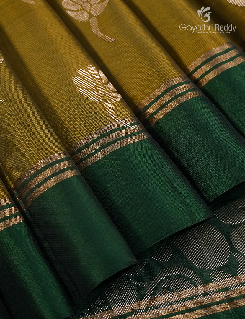 Light weight Kanchipuram Silk Saree in Mehendi Green and Deep Brown
