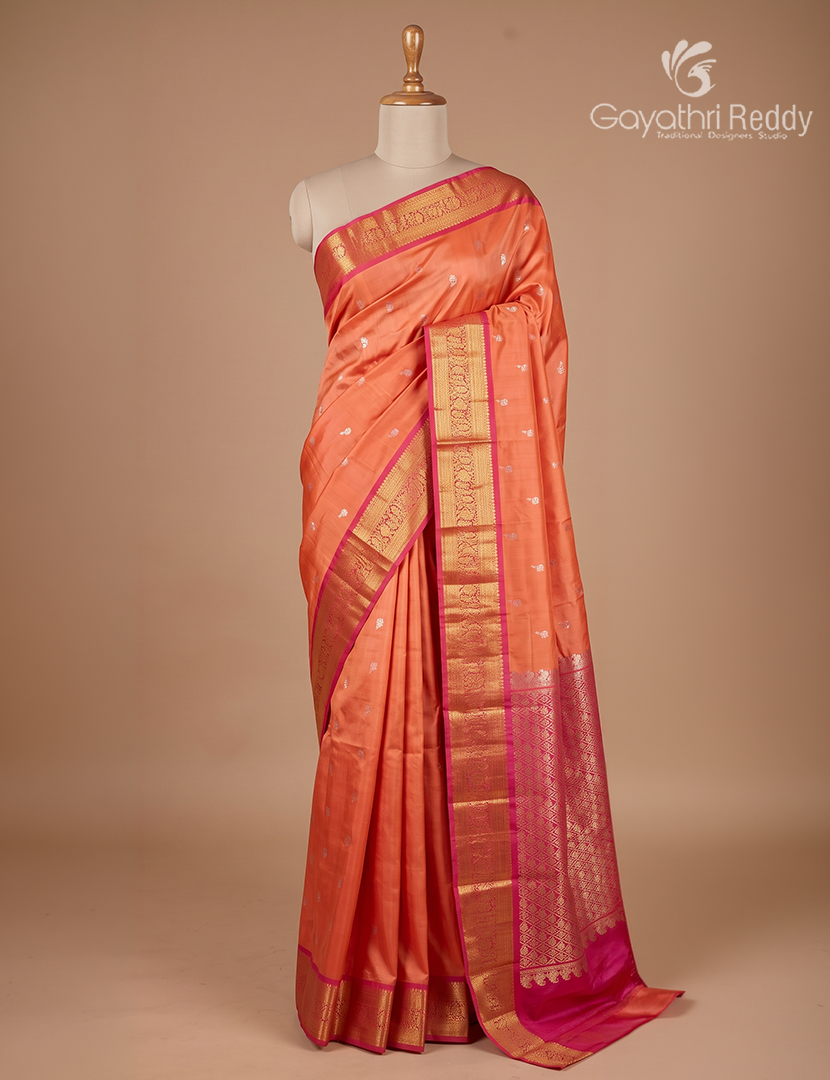 Pure Kanchipuram Silk Saree in Peach and Orange