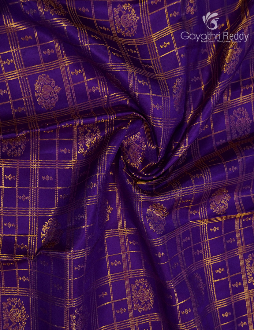 Pure Kanchipuram Silk Saree in Violet and Yellow ( Butta Pattern )