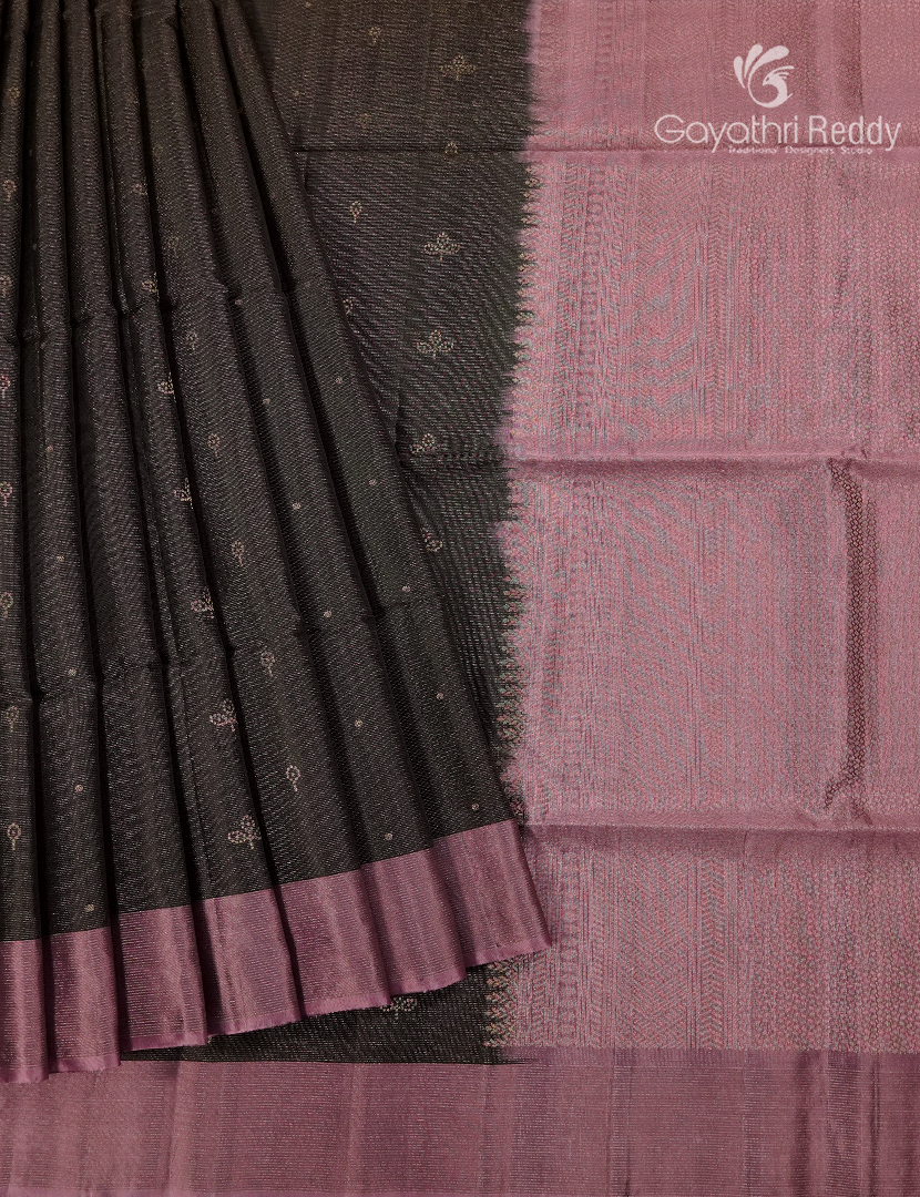 Pure Kanchipuram Light Weight Silk Saree in Black and Onion Pink