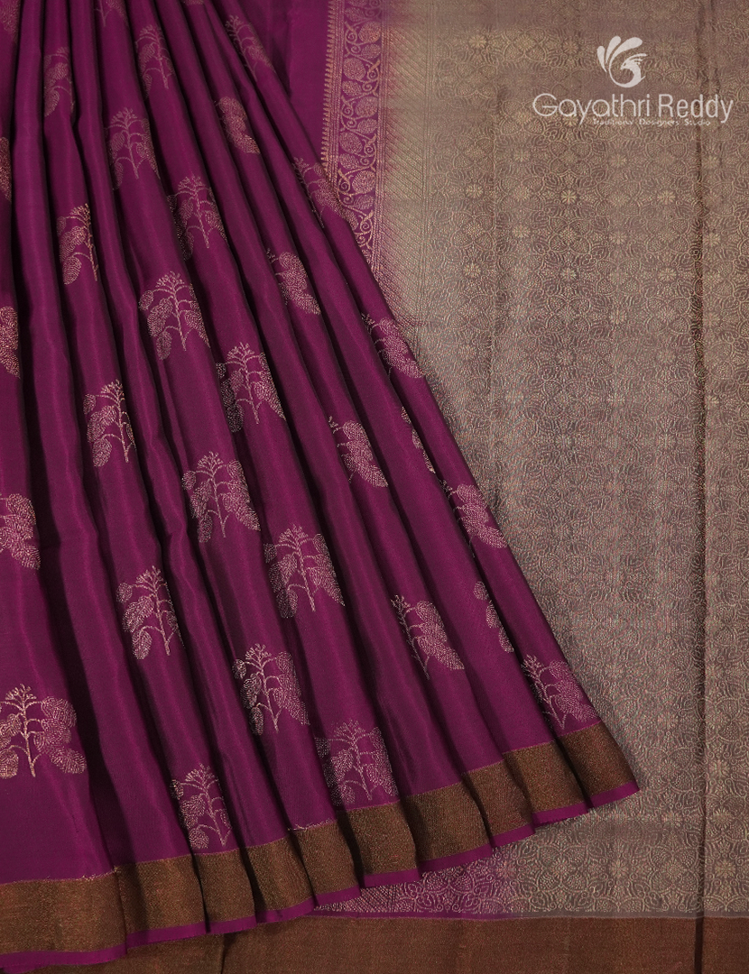 Pure Kanchipuram Silk Saree( Small Borders )-KP8878