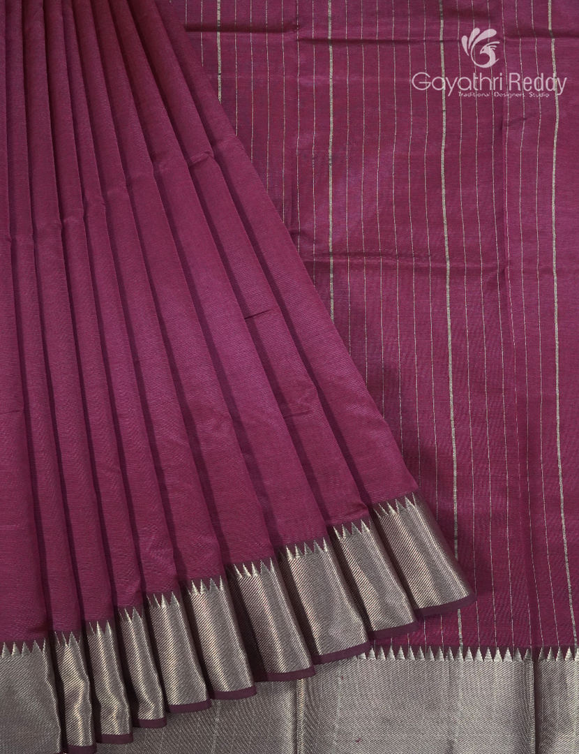 Mangalagiri Pattu Saree in Deep Magenta