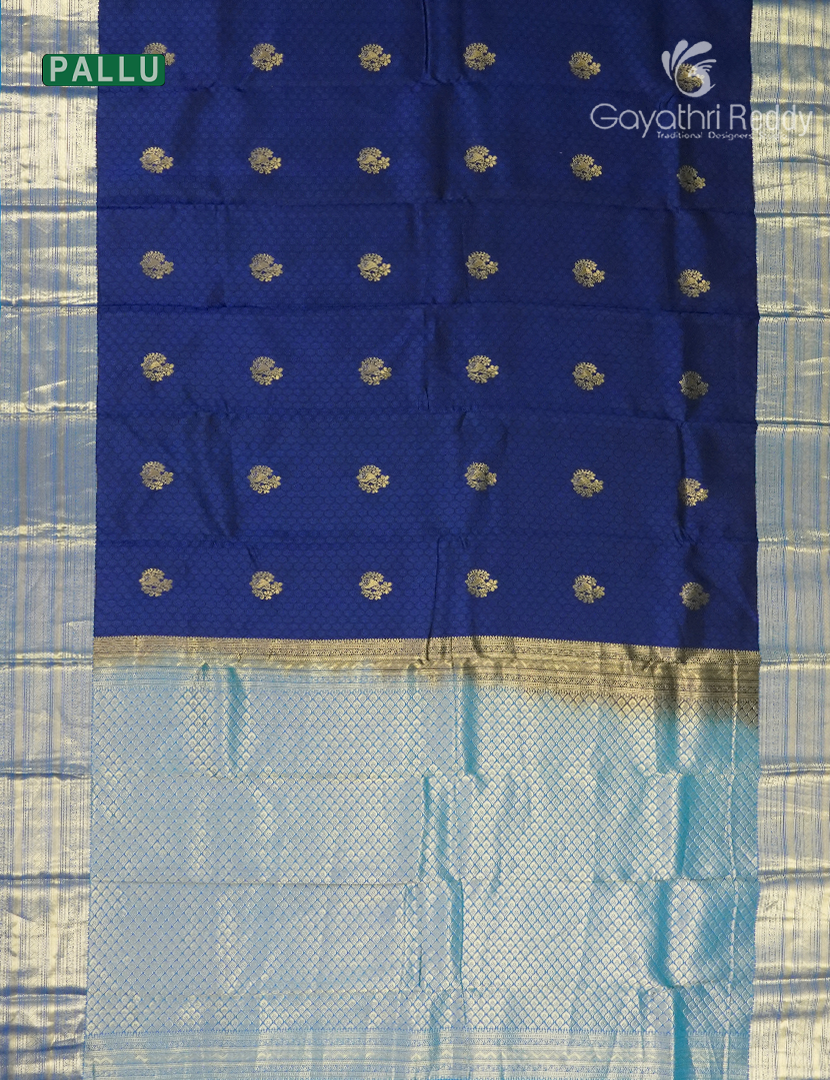 Pure Kanchipuram Silk Vintage Saree in Navy Blue and Sky Blue