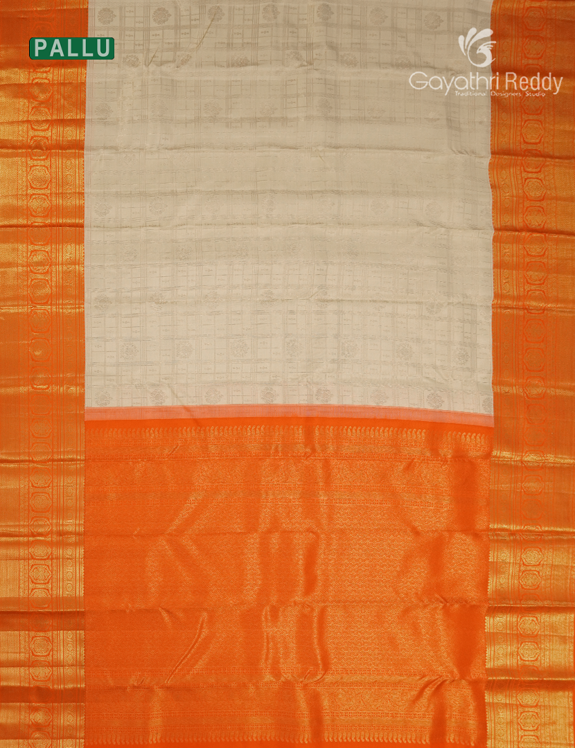 Pure Kanchipuram Silk Saree in Golden Cream and Orange ( Butta Pattern )