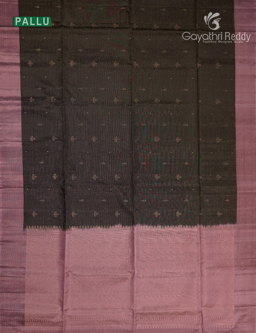 Pure Kanchipuram Light Weight Silk Saree in Black and Onion Pink