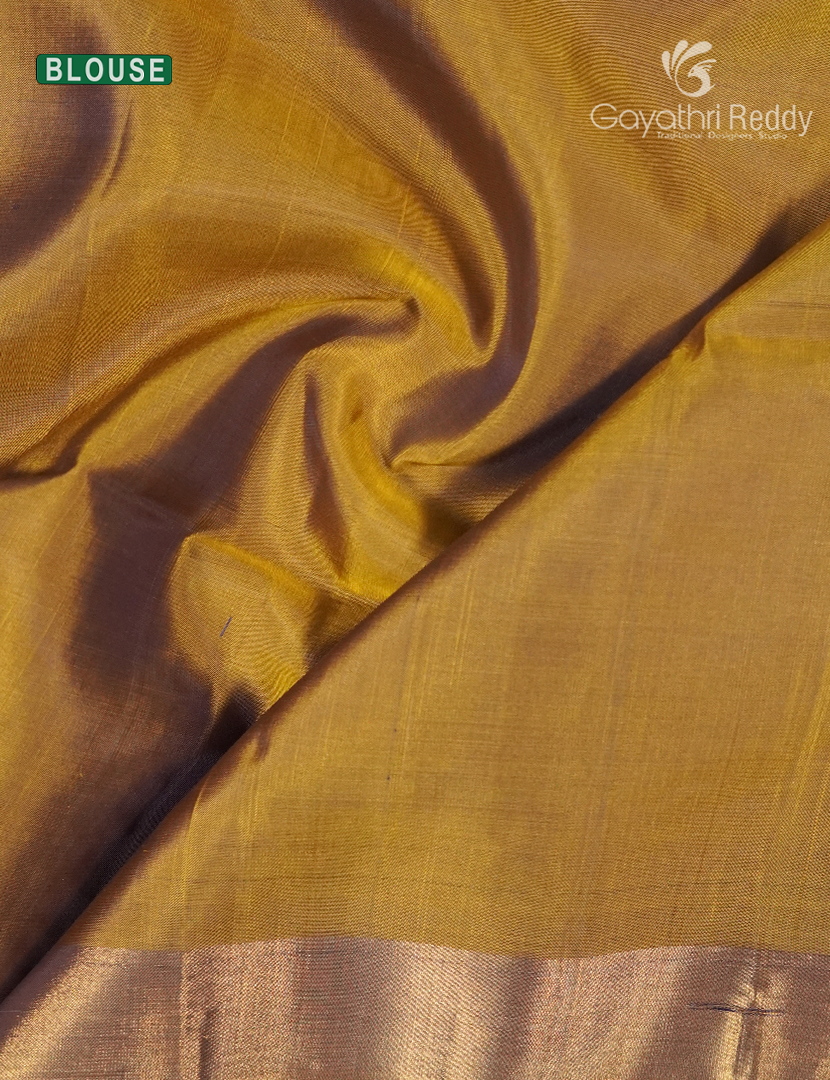Pure Kanchipuram Soft Silk Saree in Navy Blue and Mustard