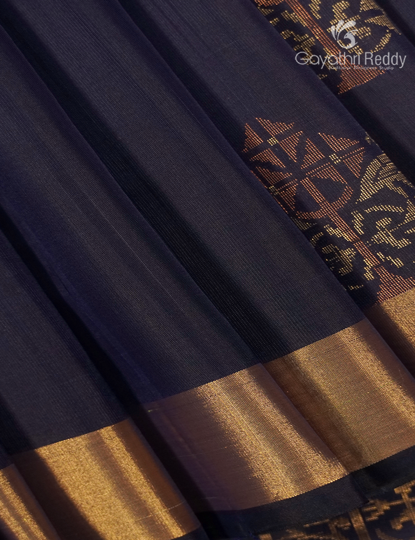 Pure Kanchipuram Soft Silk Saree in Navy Blue and Mustard