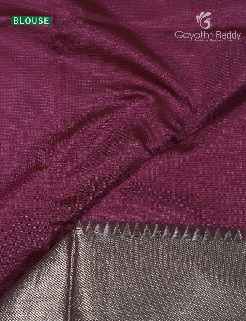 Mangalagiri Pattu Saree in Deep Magenta