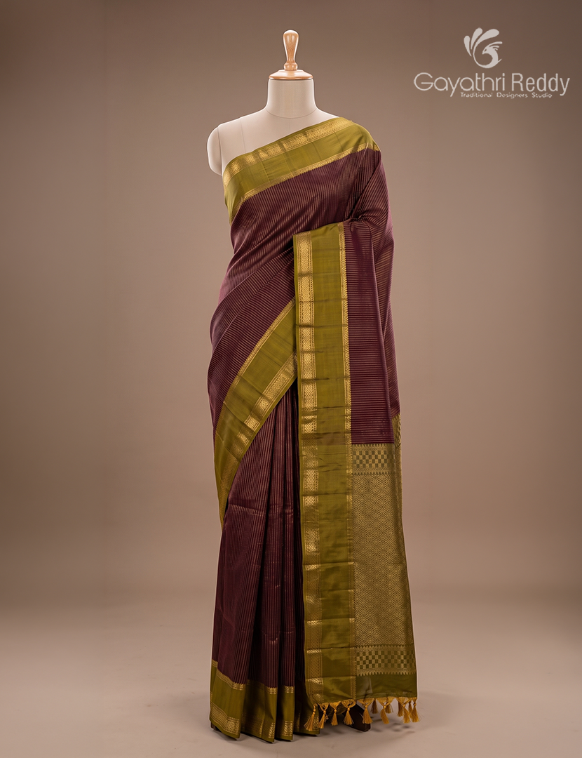 Pure Kanchipuram Silk Saree in Deep Brown and Dry Mehendi (Light Weight)-KP8790
