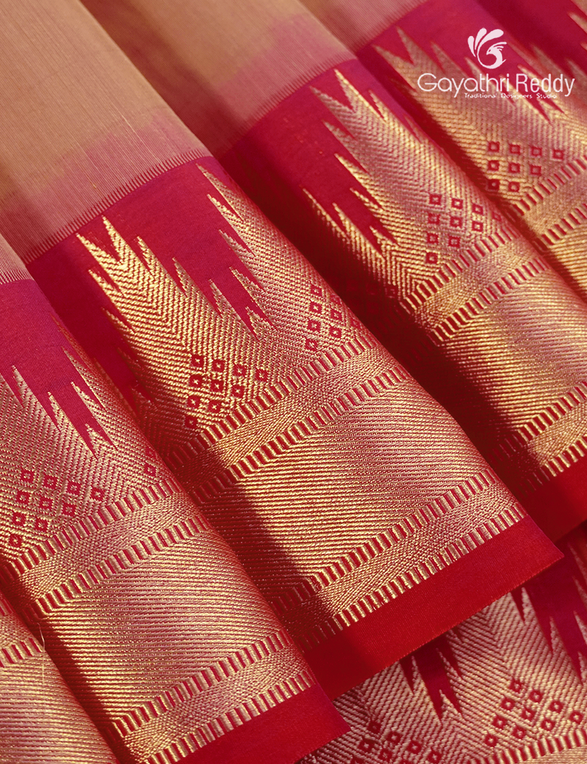 Pure Kanchipuram Sico Saree in Dual Tone of Beige and Red with Rani Pink