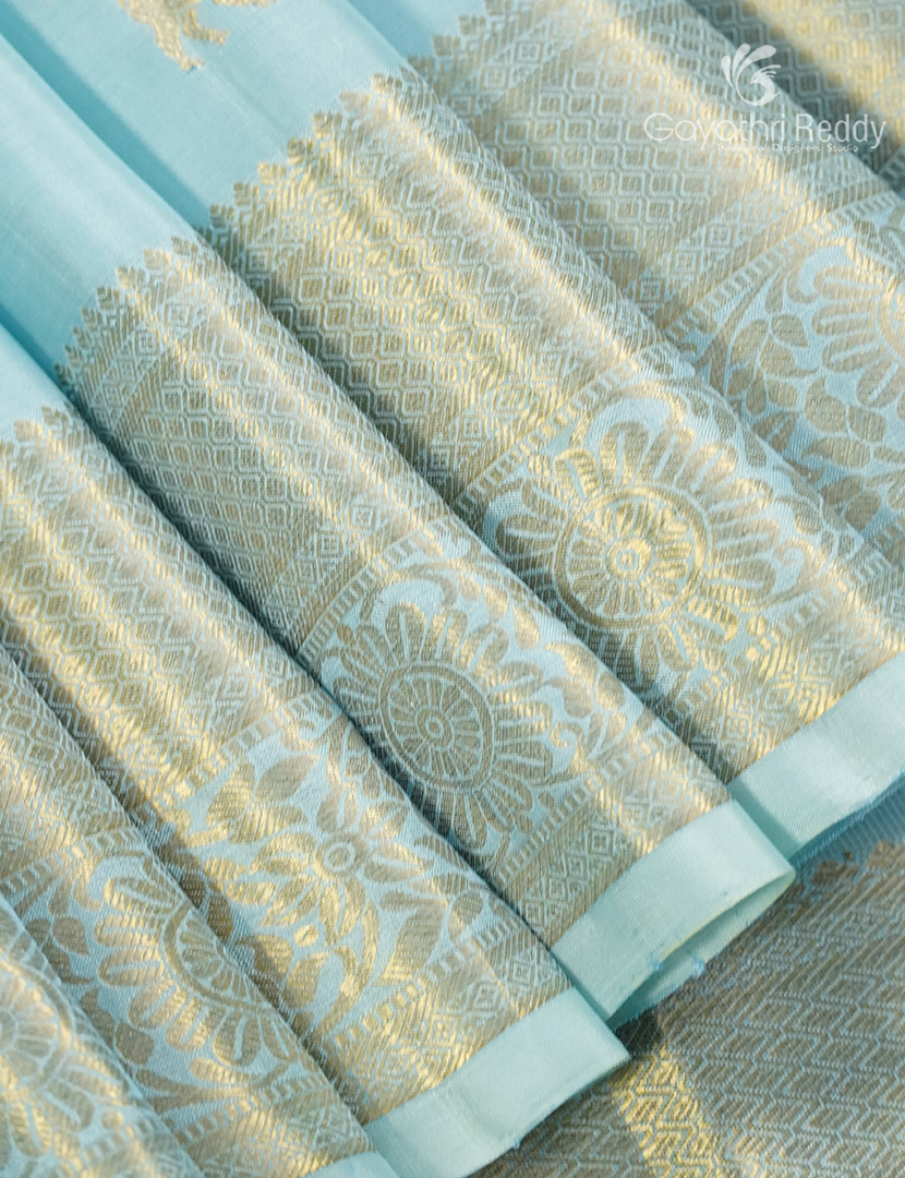 Pure Kanchipuram Silk Saree in Powder Blue (Medium Borders )