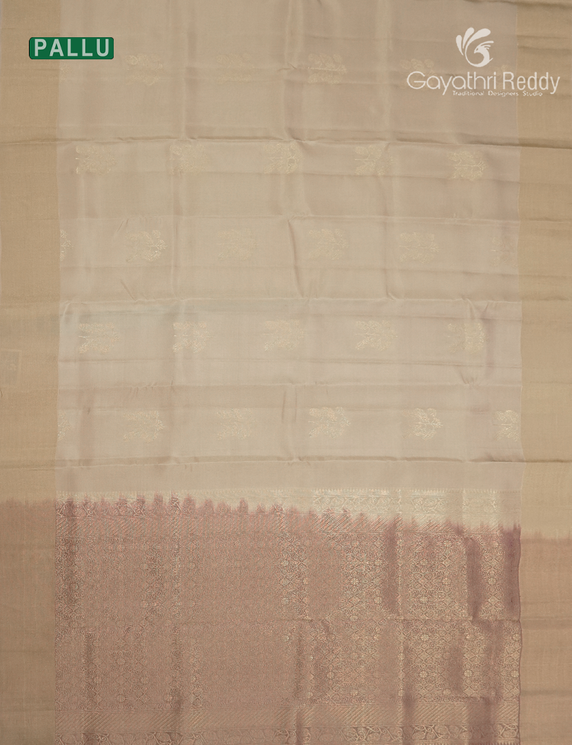 Pure Kanchipuram Silk Saree in Ivory ( Small Borders )