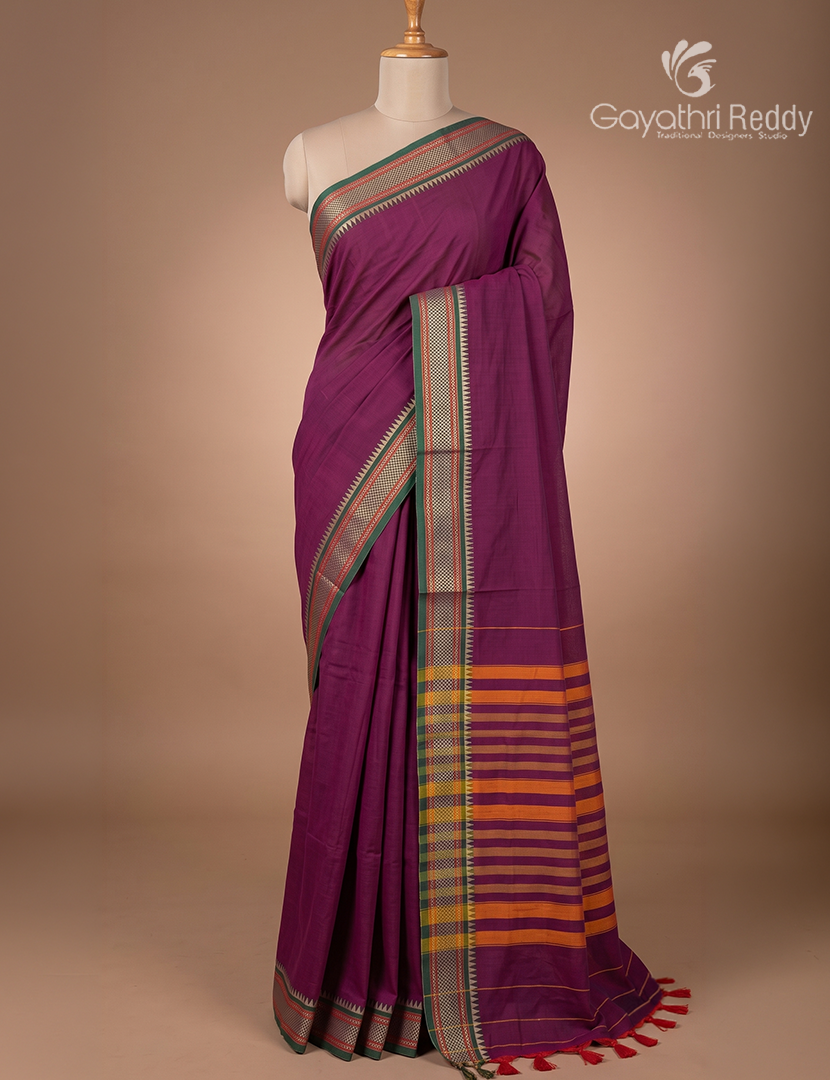 Pure Narayanpet Cotton Saree in Dual tone of Deep Magenta