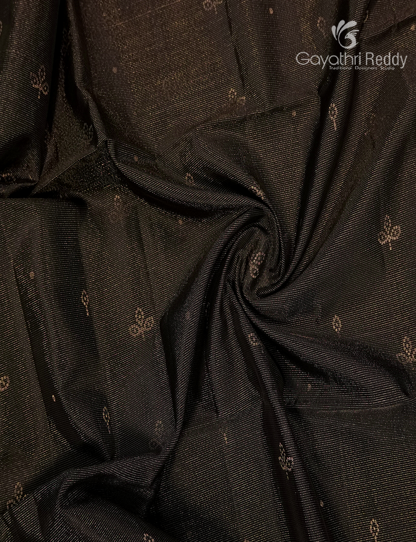 Pure Kanchipuram Light Weight Silk Saree in Black and Onion Pink