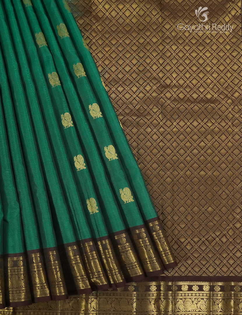 Pure Kanchipuram Silk Saree in Deep Rama Green and Deep brownand