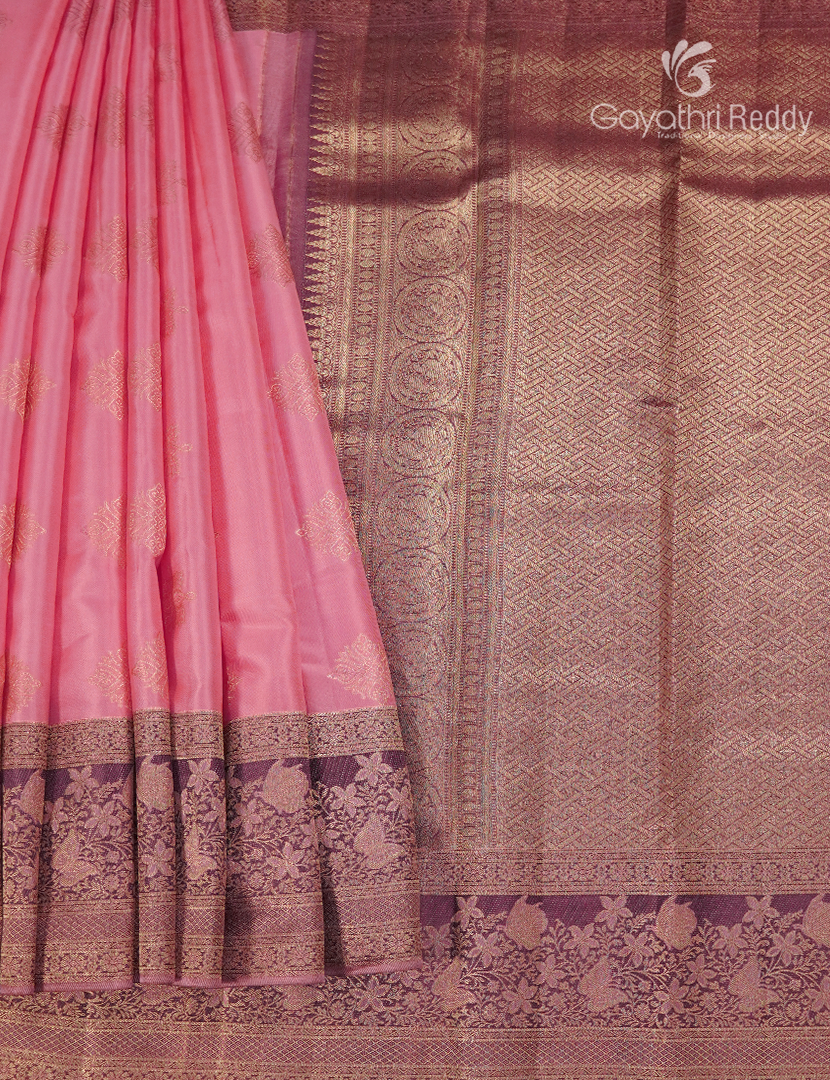 Pure Kanchipuram Silk Saree in Candy Pink and Mauve Pink ( Butta Pattern )